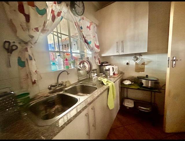 2 BEDROOM HOUSE FOR SALE IN VANDERBIJLPARK CE 1
